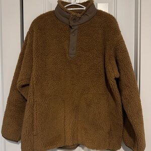 Uniqlo white mountainneering fleece